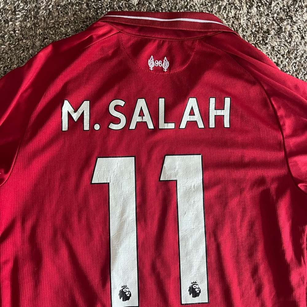 Liverpool Mo Salah Jersey - Picture 4 of 5